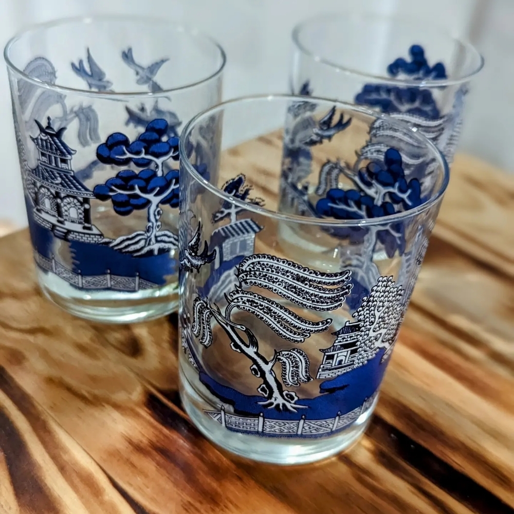 Johnson Brothers Willow Blue glasses